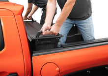 Load image into Gallery viewer, Retrax 19-26 Chev/GMC Silverado/Sierra 1500 5.8ft Bed (No Side Boxes) RetraxPRO EZ-Off FRC-4000