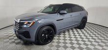Load image into Gallery viewer, Chrome Delete Black Roof and Powder Coat Black Wheels Package