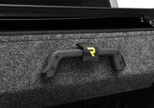 Load image into Gallery viewer, Retrax 20-26 Chev/GMC Silverado/Sierra 1500 6.5ft Bed (No Side Boxes) RetraxPRO EZ-Off FRC-4000