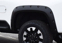 Load image into Gallery viewer, BWRBW_Pocketstyle_Rear_Flares_20silverado2500_40154-02.jpg