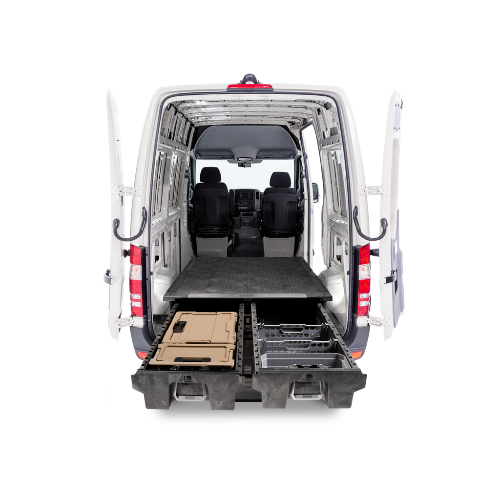 DECKED_VAN_STRAIGHT_2024_3000x3000.png