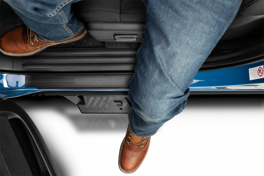 NFBn-fab-epyx-2019-toyota-tundra-blue-studio-03.jpg