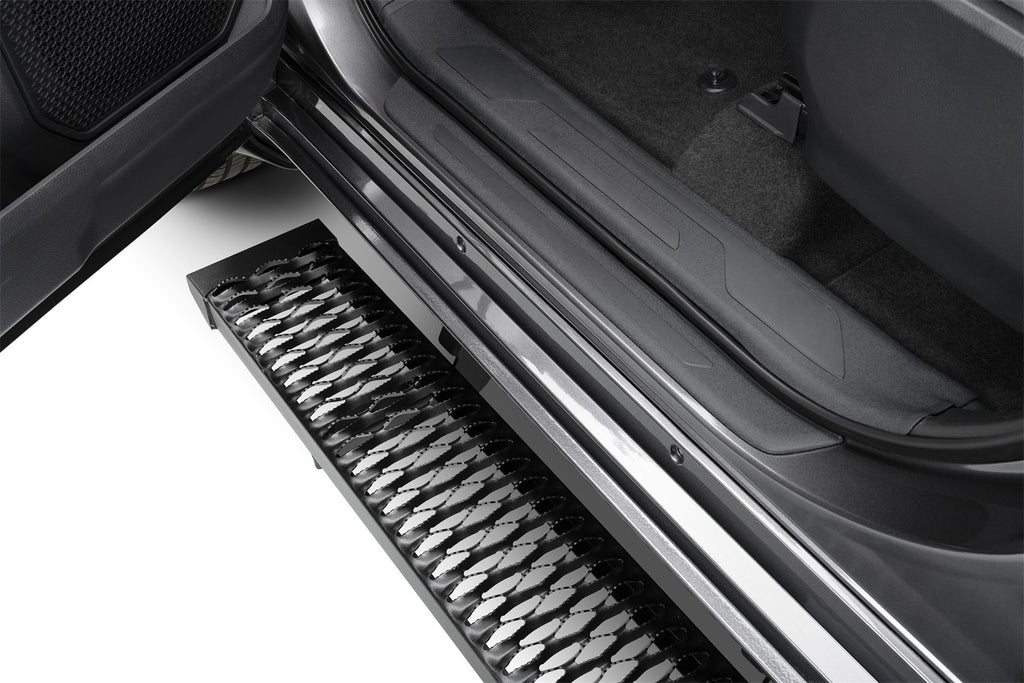 NFBnfab-growler-fleet-step-2022-toyota-tundra-gray-studio-04.jpg