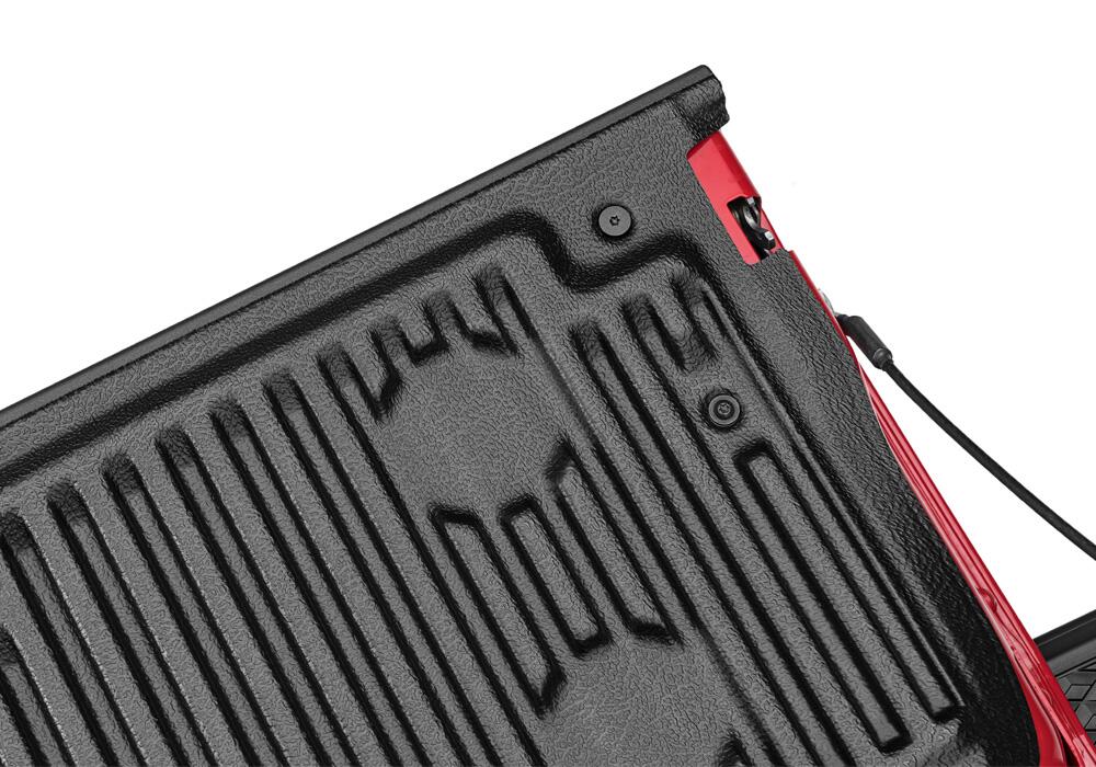 RL_UnderRailLiner_20Gladiator_Tailgate_Detail.jpg