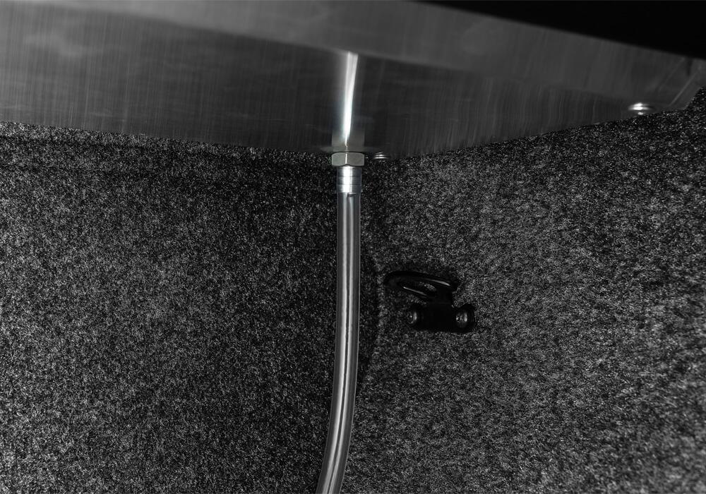 RNL_E-Series_21Ford-F150_Details_02DrainTube.jpg