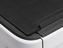 Load image into Gallery viewer, RNL_M-Series_Jeep-Gladiator_Details_07CoverMaterial.jpg