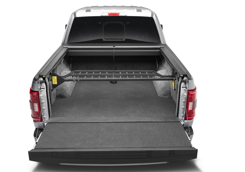 RNLroll-n-lock-cargo-manager-a-series-2021-ford-f150-silver-studio-15.jpg