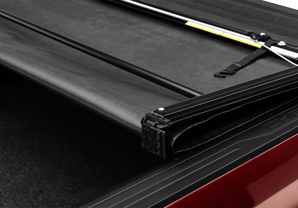 TX_Deuce_2019Chevy_Details_05Hinge.jpg