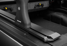 Load image into Gallery viewer, Retrax 17-26 Ford F-250/350 Super Duty Short Bed 6ft8in. RetraxPRO EZ-Off FRC-4000
