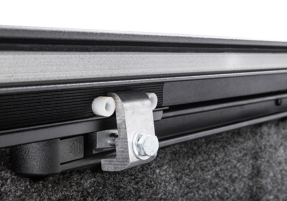 retrax-go-rhino-retraxpro-xr-xrs-bed-cross-rails-2022-tundra-ov-200.jpg
